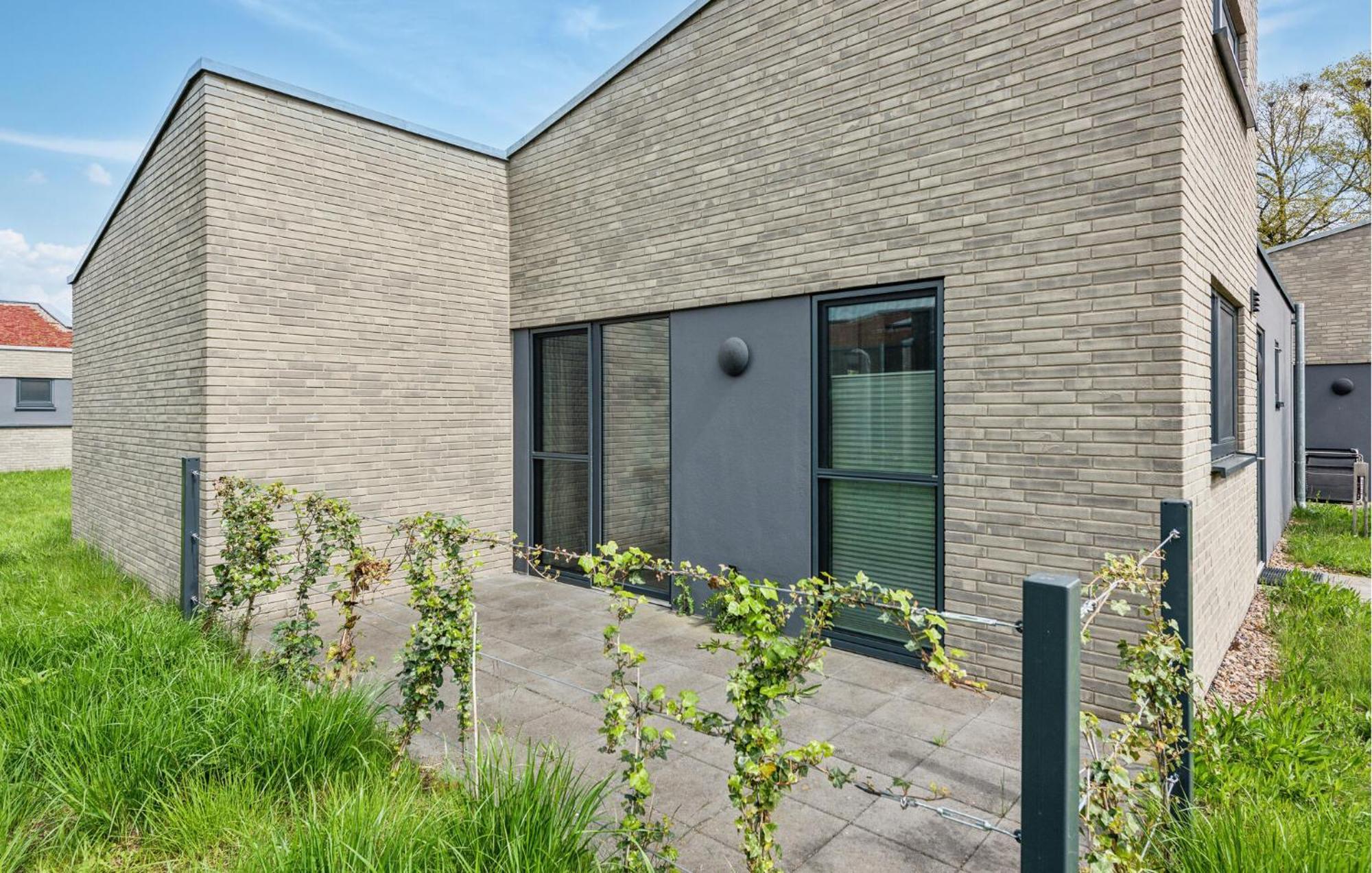 2 Bedroom Gorgeous Home In Lembruch-Duemmer See Exterior foto