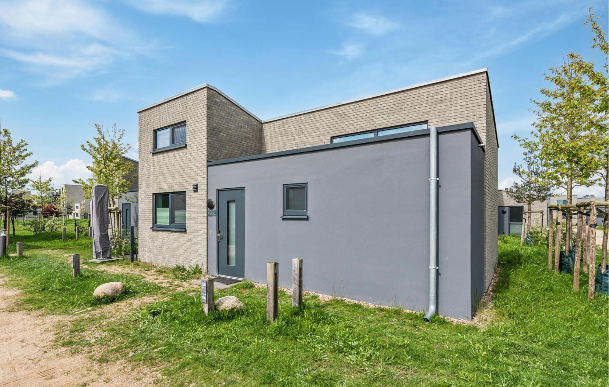 2 Bedroom Gorgeous Home In Lembruch-Duemmer See Exterior foto